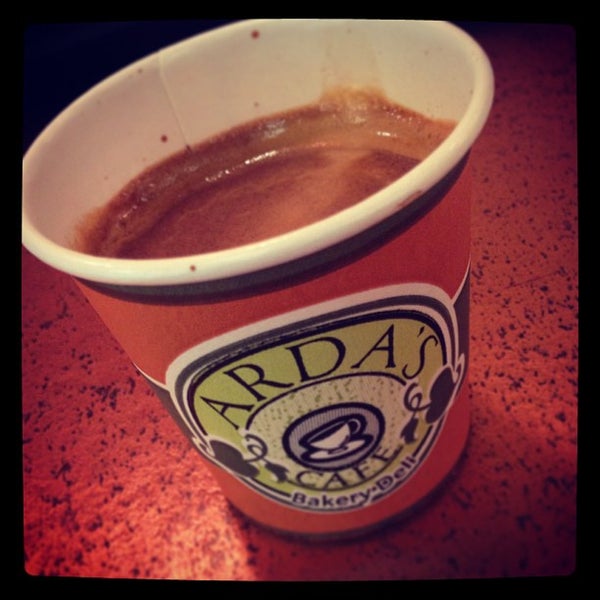 1/24/2013에 jon t.님이 Arda&#39;s Cafe에서 찍은 사진