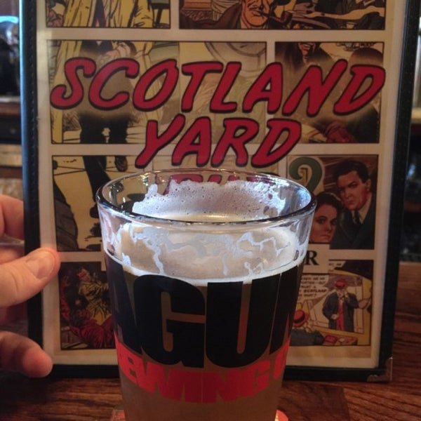 รูปภาพถ่ายที่ Scotland Yard Pub โดย Geneo เมื่อ 6/28/2016