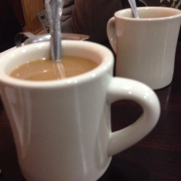 Photo taken at Townsquare Diner by Geneo on 1/12/2014