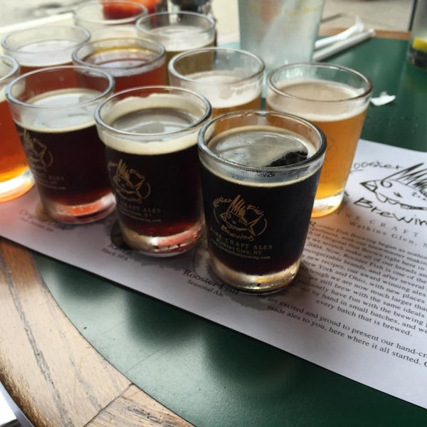 Photo taken at Rooster Fish Brewing Pub by Geneo on 8/18/2015