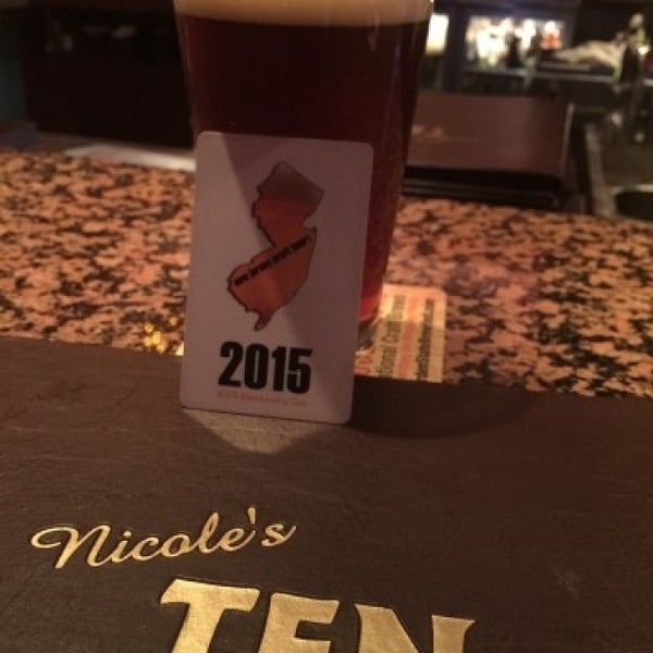 Foto scattata a Nicole&#39;s Ten Restaurant da Geneo il 11/5/2015