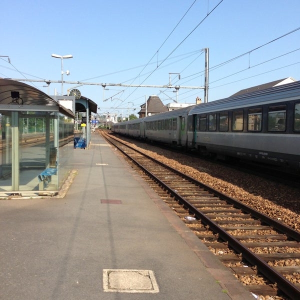 Gare SNCF de Lisieux Estação Ferroviária em Lisieux