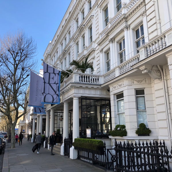 Das Foto wurde bei The Kensington Hotel von Carlo L. am 4/18/2018 aufgenommen
