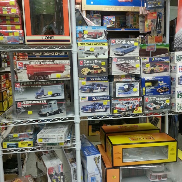 Columbus Train Station \u0026 Hobbies - 6 