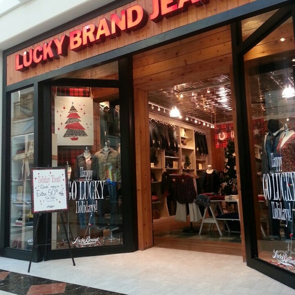 Lucky Brand - Clothing Store in Edison