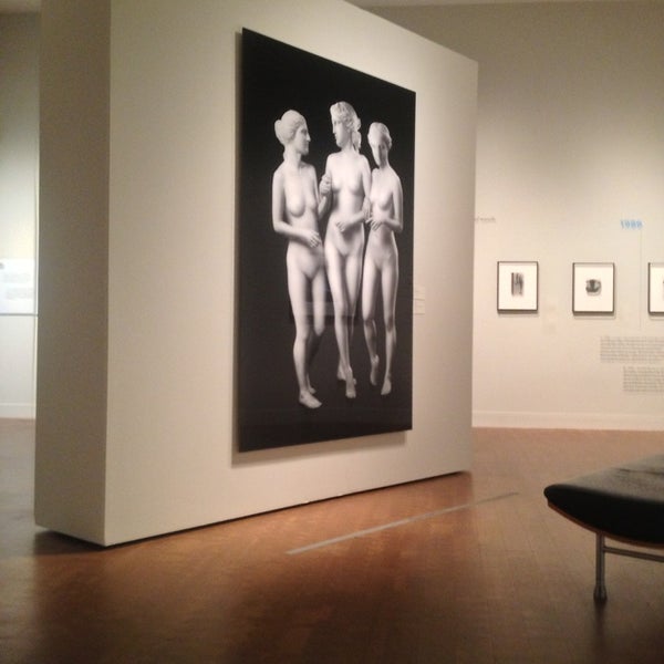 3/22/2013에 Bob B.님이 Museum of Photographic Arts에서 찍은 사진
