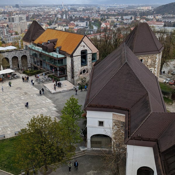 4/9/2023 tarihinde Tim A.ziyaretçi tarafından Ljubljanski Grad | Ljubljana Castle'de çekilen fotoğraf