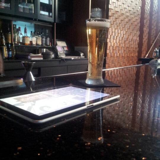 11/15/2012 tarihinde City S.ziyaretçi tarafından Argent Restaurant &amp; Raw Bar'de çekilen fotoğraf