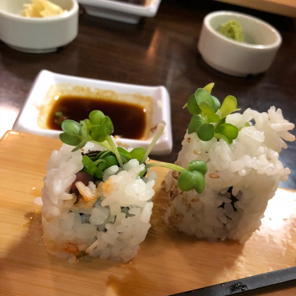 Foto scattata a Shinsei Sushi da Jeff H. il 9/15/2018