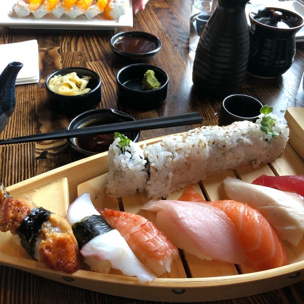 รูปภาพถ่ายที่ Shinsei Sushi โดย Jeff H. เมื่อ 4/11/2019