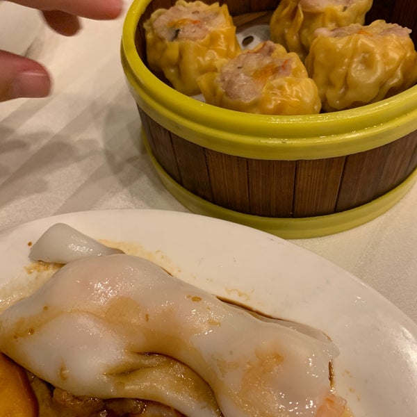 Foto scattata a Jing Fong Restaurant 金豐大酒樓 da Jim G. il 8/18/2019