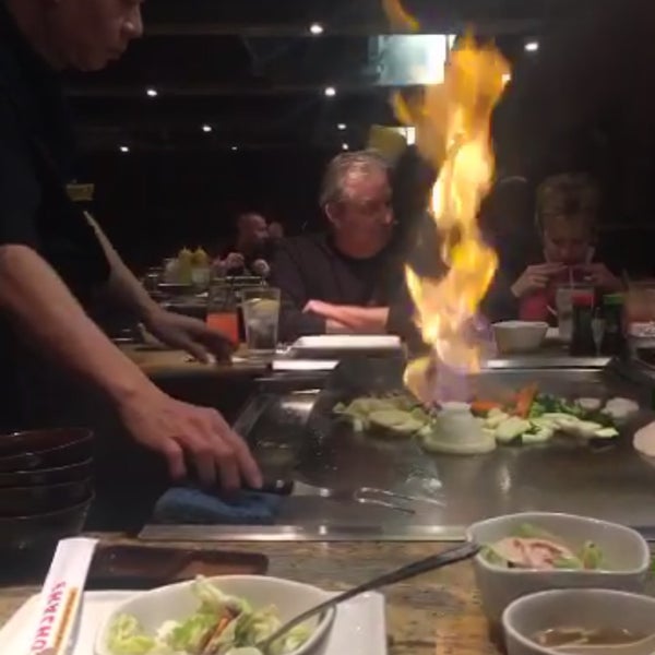 Photo taken at Ohjah Japanese Steakhouse Sushi &amp; Hibachi by Anne 🦄 on 12/23/2015