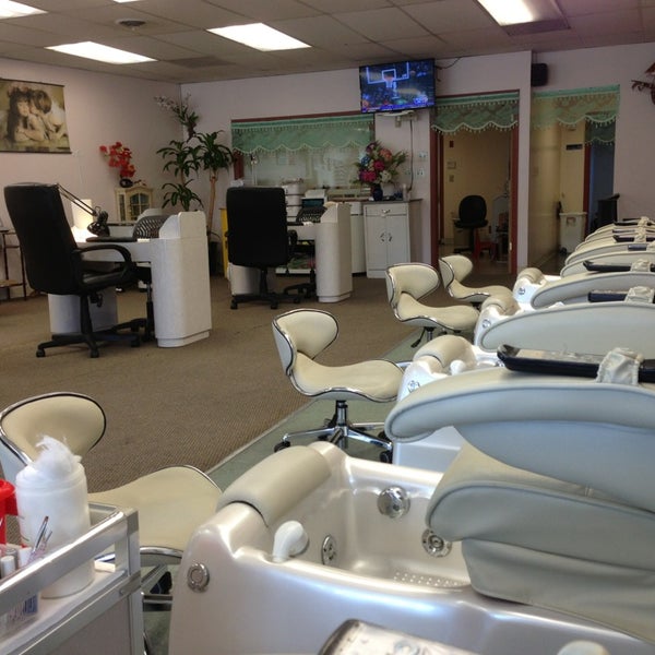 Annie's Nails Wollaston 2 tips from 63 visitors