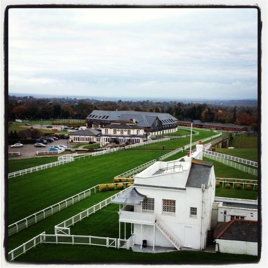 11/13/2012 tarihinde Ollie d.ziyaretçi tarafından Epsom Downs Racecourse'de çekilen fotoğraf