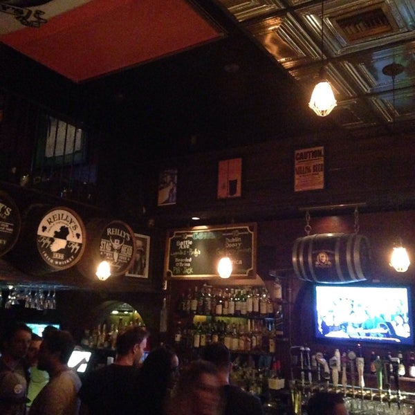 Photo taken at Rock &amp; Reilly&#39;s Irish Pub by Gustavo S. on 3/15/2015