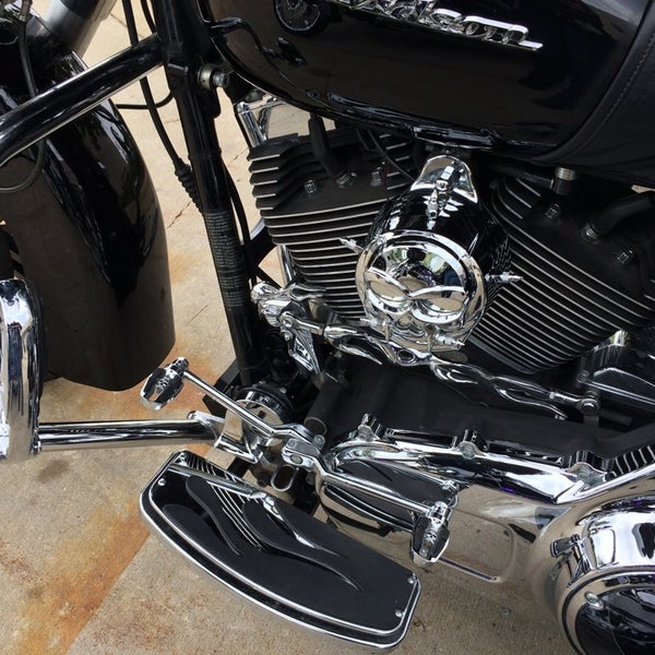 รูปภาพถ่ายที่ Wisconsin Harley-Davidson โดย Heather M. เมื่อ 9/20/2014