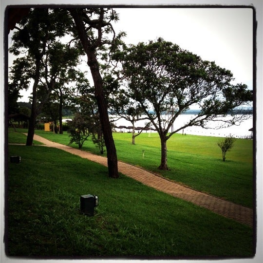Foto tirada no(a) Broa Golf Resort por Luciane T. em 11/12/2012