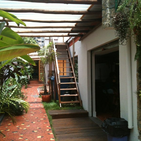 รูปภาพถ่ายที่ Ô de Casa Hostel โดย Noah A. เมื่อ 2/6/2013