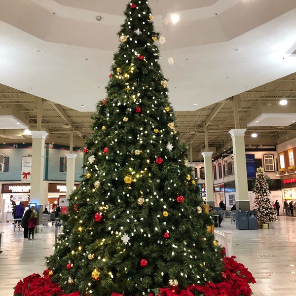 12/24/2020 tarihinde Sandra L.ziyaretçi tarafından Sangertown Square Mall'de çekilen fotoğraf
