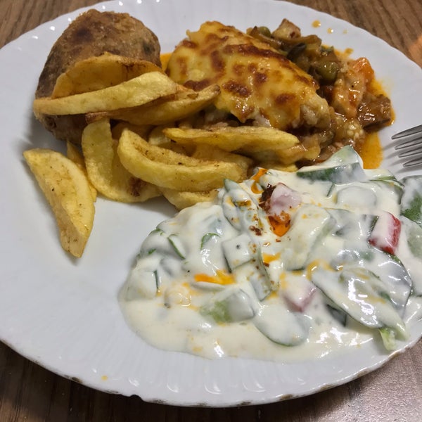 Melis Cafe &amp; Ev Yemekleri Türk Restoranı
