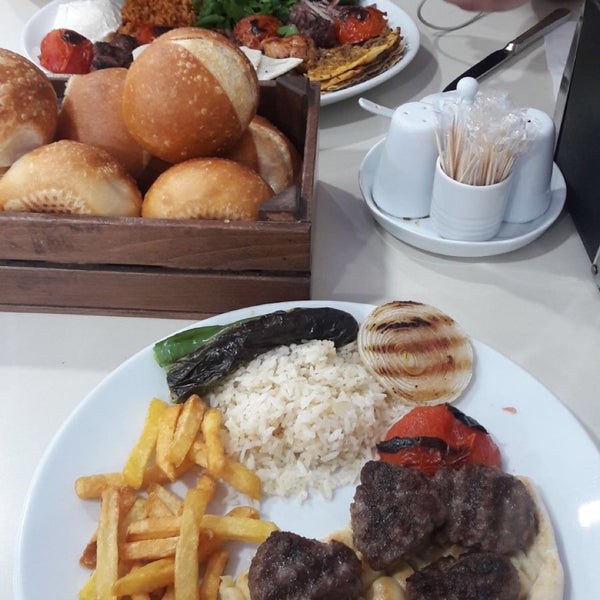 Foto scattata a Fatsalı Hünkar Restoran da Selim Y. il 2/6/2018