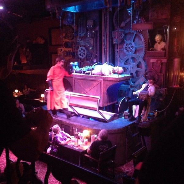 8/22/2014 tarihinde Leslie B.ziyaretçi tarafından Jekyll &amp; Hyde Club | Restaurant &amp; Bar'de çekilen fotoğraf