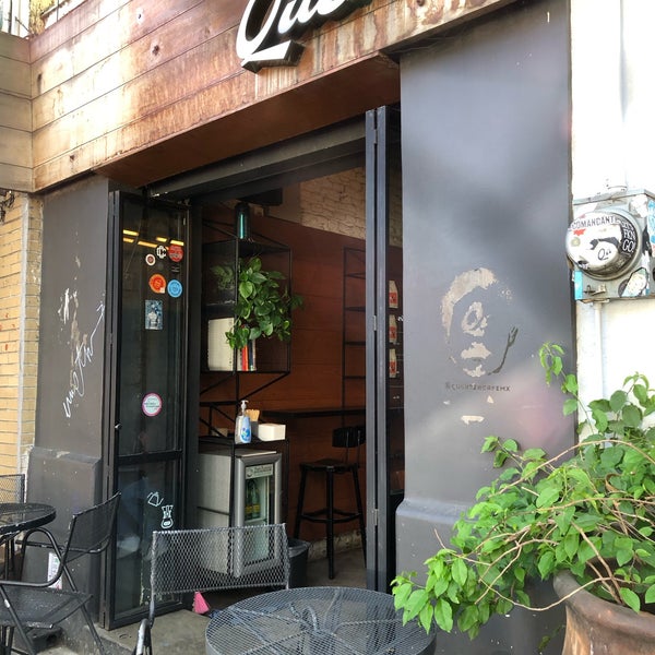 รูปภาพถ่ายที่ Qūentin Café โดย Adriana G. เมื่อ 12/28/2022
