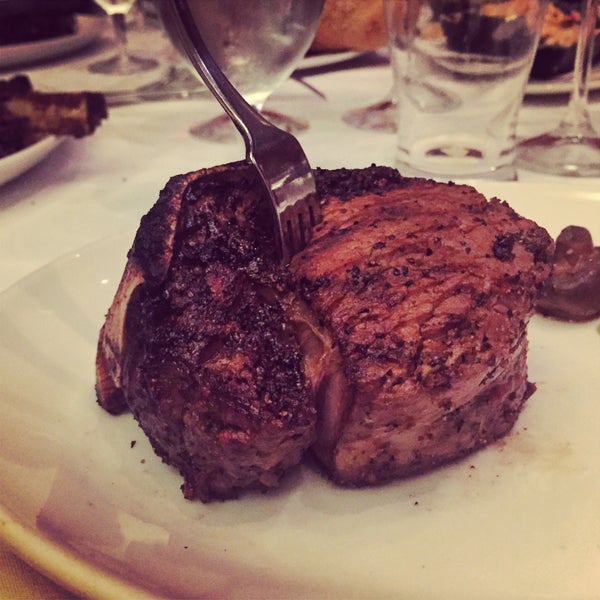 Photo taken at Del Frisco&#39;s Double Eagle Steakhouse by charleen on 12/19/2014