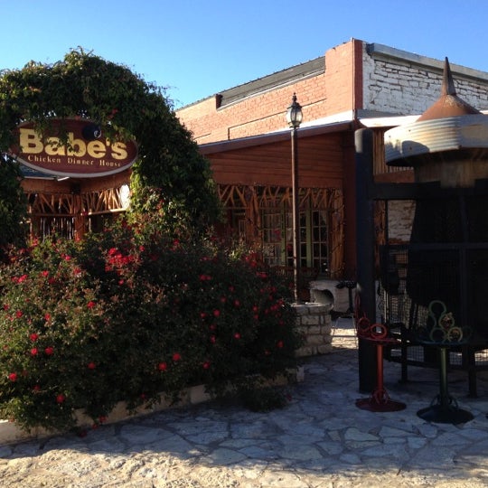 Babe's Chicken Dinner House American Restaurant in Granbury