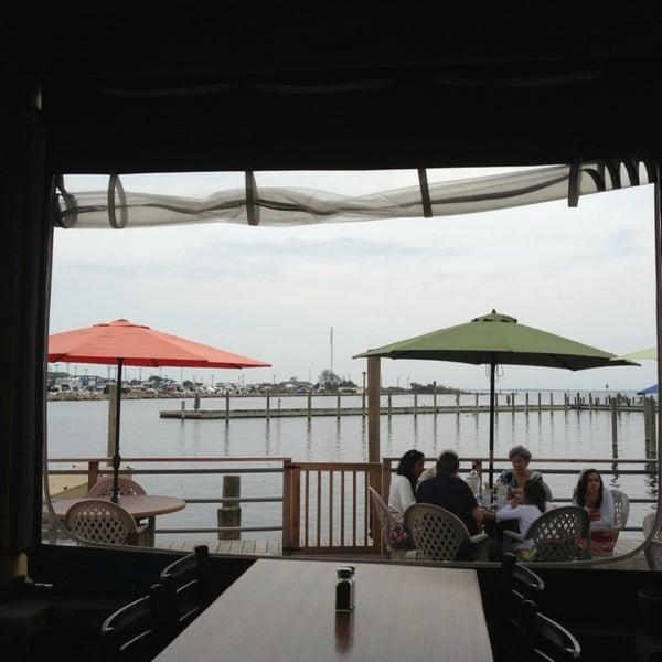 Photo taken at BayVue Restaurant/Bar by Mary Alice R. on 8/28/2013