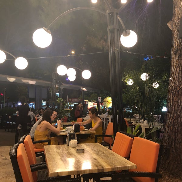 6/19/2019 tarihinde 𝓑𝓨 G.ziyaretçi tarafından LimonH₂O Cafe Bistro'de çekilen fotoğraf