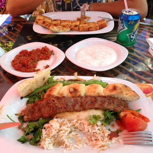 5/1/2013 tarihinde Berkan Ç.ziyaretçi tarafından Teras Anadolu Sofrası-Tokat Kebabı'de çekilen fotoğraf