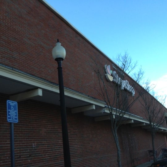 Super Stop & Shop Supermarket in Mashpee
