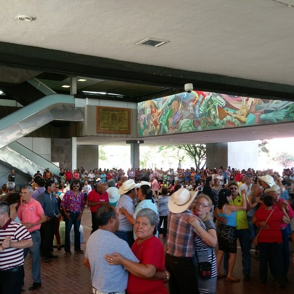 Foto tomada en Palacio Municipal de Monterrey  por Nacho V. el 6/18/2017