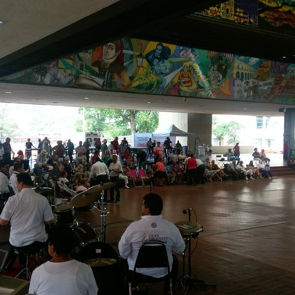 Foto tomada en Palacio Municipal de Monterrey  por Nacho V. el 7/16/2017