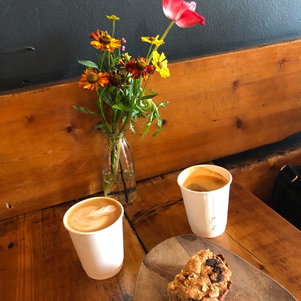 Photo taken at Shoe Lane Coffee by Masha A. on 9/21/2019