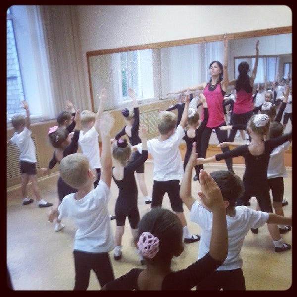 Адоратского 36 казань. Центр внешкольной работы казань. Цвр казань. Цвр казань лядова. Центр внешкольной работы казань.