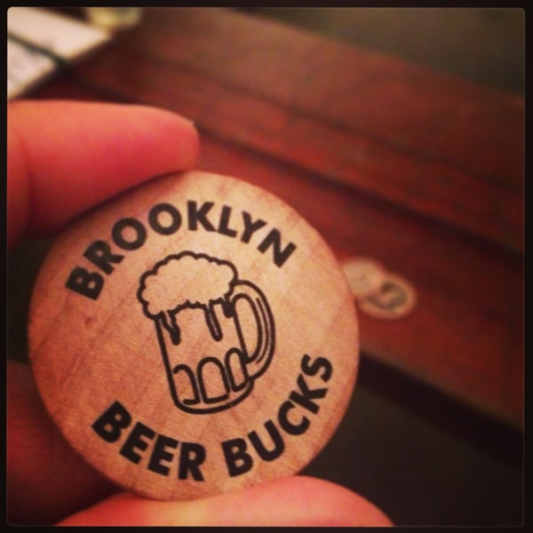 4/25/2013 tarihinde Lisa P.ziyaretçi tarafından Brooklyn Brewery'de çekilen fotoğraf