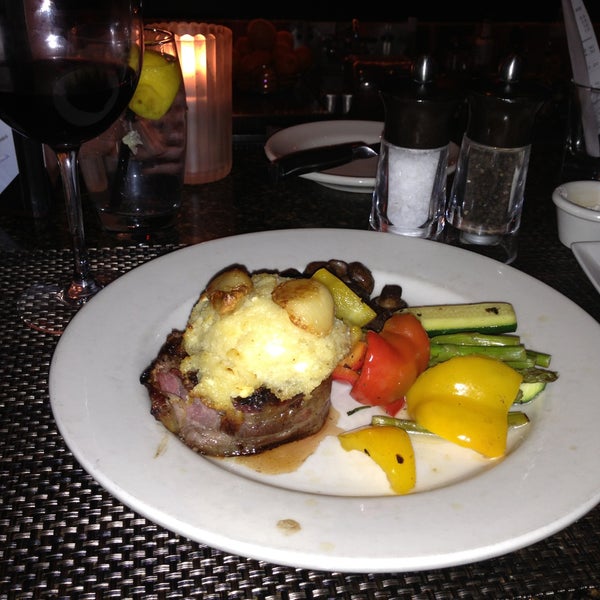 5/6/2013 tarihinde Karen B.ziyaretçi tarafından The Keg Steakhouse + Bar - Gilbert'de çekilen fotoğraf