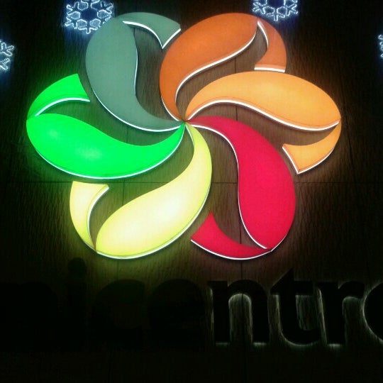 Photo taken at Centro Comercial Unicentro Armenia by Juan Sebastian L. on 12/30/2012