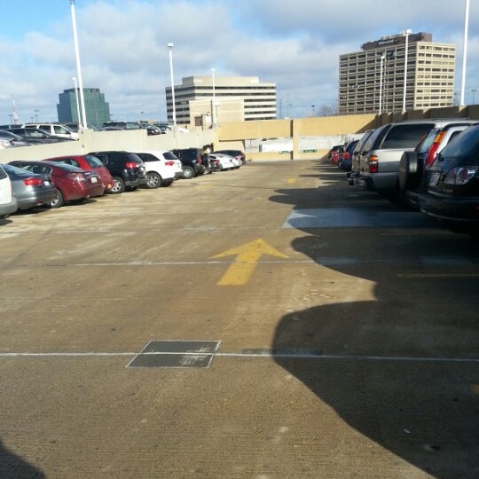 Woodfield Mall Parking Garage 2 tips