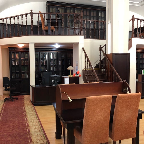 Библиотека мгму им сеченова. 1, фундаментальная учебная библиотека. Центральная научная медицинская библиотека москва. Библиотека имени сеченова. Центральная медицинская библиотека нахимовский 49.