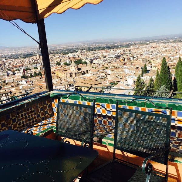 Снимок сделан в Hotel Alhambra Palace пользователем Hyojin J. 9/17/2016