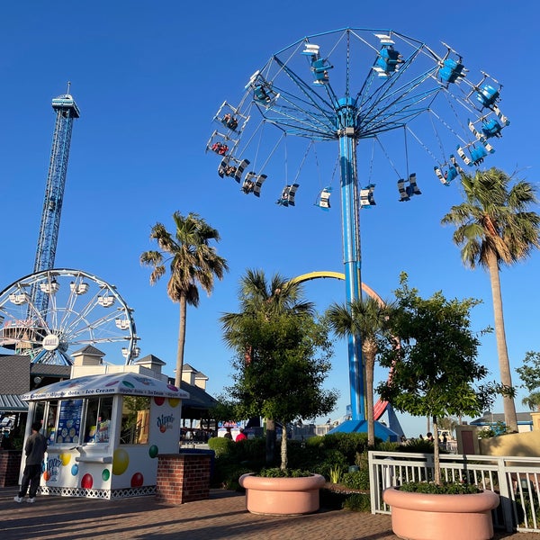 รูปภาพถ่ายที่ Kemah Boardwalk โดย Aptraveler เมื่อ 4/11/2024