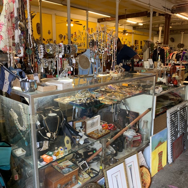 Bargain Center Bywater 3210 Dauphine St