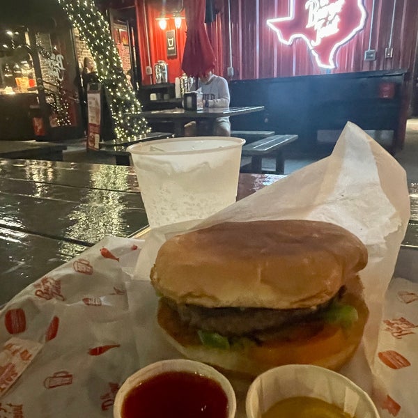 Foto tirada no(a) The Burger Joint por Aptraveler em 1/18/2023
