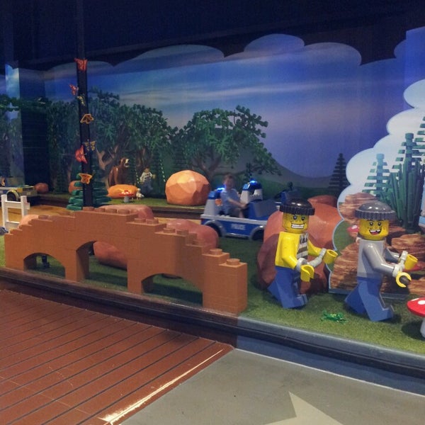 7/15/2013 tarihinde Kaza H.ziyaretçi tarafından Legoland Discovery Centre'de çekilen fotoğraf
