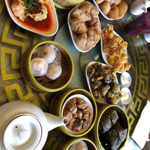 Снимок сделан в Jade Dynasty Seafood Restaurant пользователем Find M. 7/15/2019