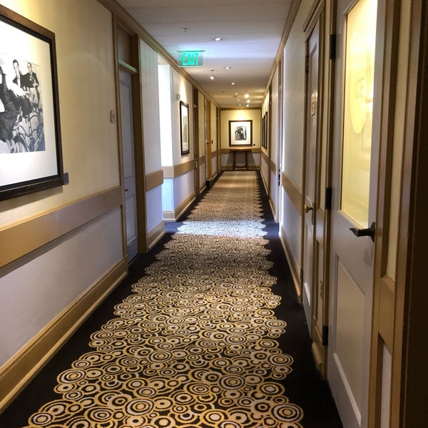 รูปภาพถ่ายที่ Hotel deLuxe โดย Find M. เมื่อ 3/26/2019