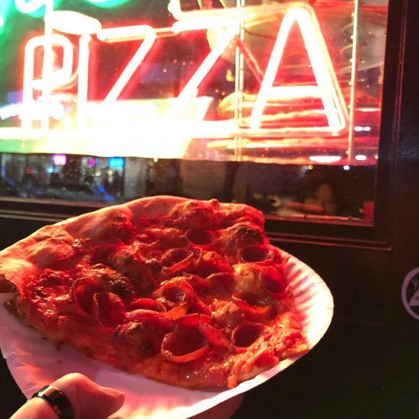 Foto diambil di Big Mario&#39;s Pizza oleh Find M. pada 3/25/2018